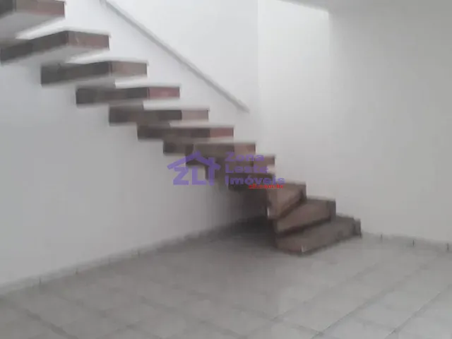 Sobrado com 160m² 3 quartos e 2 banheiros, para alugar, no bairro Vila Gomes Cardim em São Paulo