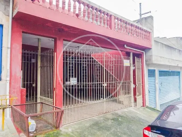 Sobrado com 210m² 4 quartos e 4 banheiros, à venda, no bairro Jardim Shangrilá (Zona Sul) em São Paulo