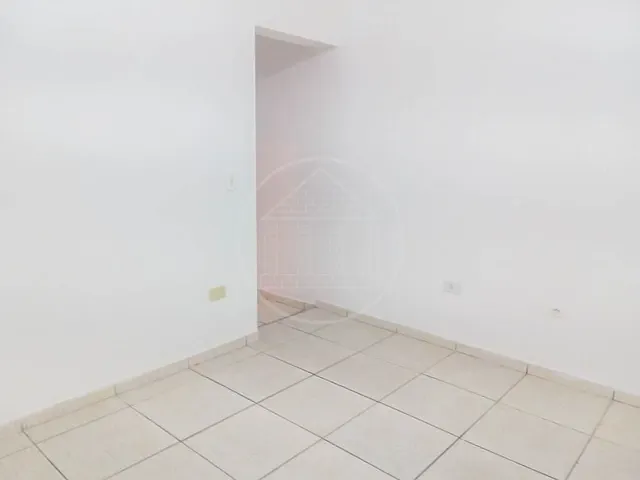 Sobrado com 210m² 4 quartos e 4 banheiros, à venda, no bairro Jardim Shangrilá (Zona Sul) em São Paulo