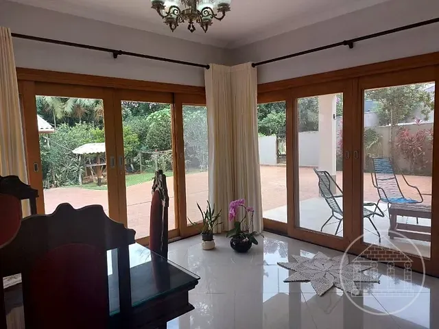Sobrado com 900m² 3 quartos e 6 banheiros, à venda, no bairro Lagoa Grande em Embu-Guaçu