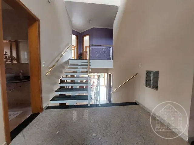 Sobrado com 900m² 3 quartos e 6 banheiros, à venda, no bairro Lagoa Grande em Embu-Guaçu