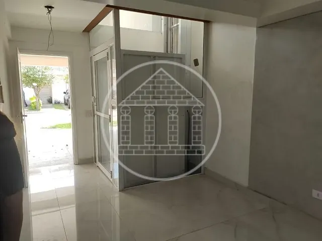 Sobrado com 220m² 4 quartos e 5 banheiros, à venda, no bairro Jardim São Nicolau em São Paulo