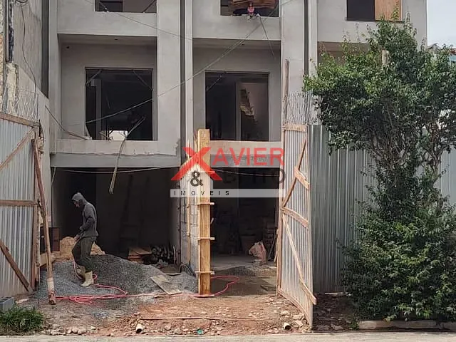 Sobrado 3 quartos e 2 banheiros, à venda, no bairro Jardim Brasília (Zona Leste) em São Paulo