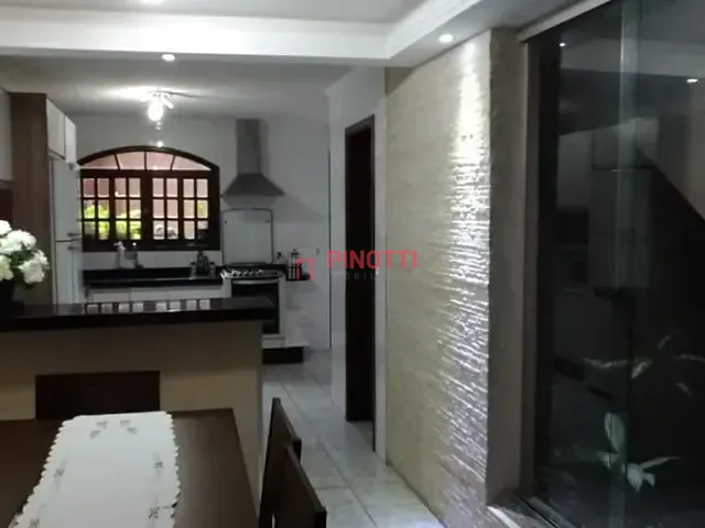 Sobrado 3 quartos e 2 banheiros, à venda, no bairro Nova Petrópolis em São Bernardo do Campo