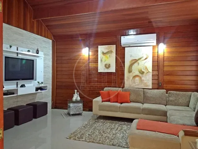 Sobrado com 444m² 3 quartos e 2 banheiros, à venda, no bairro Chácara Meyer em São Paulo