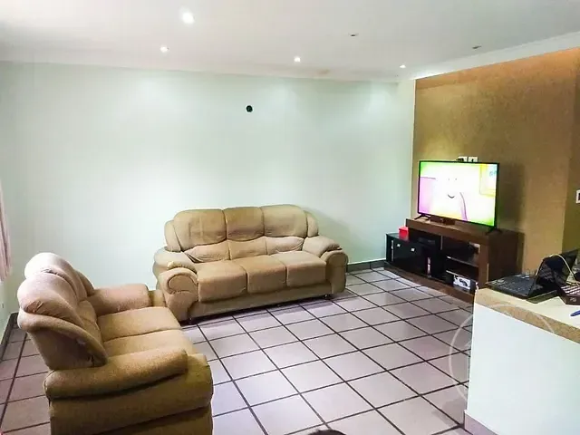 Chácara com 1000m² 3 quartos e 2 banheiros, à venda ou para alugar, no bairro Jardim Alviverde em São Paulo