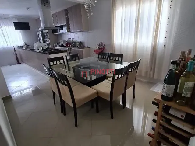 Sobrado 3 quartos e 2 banheiros, à venda, no bairro Alves Dias em São Bernardo do Campo