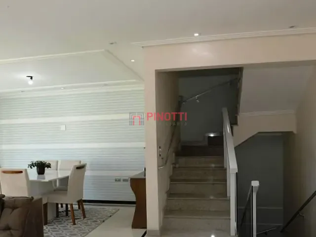 Sobrado 3 quartos e 2 banheiros, à venda, no bairro Nova Petrópolis em São Bernardo do Campo