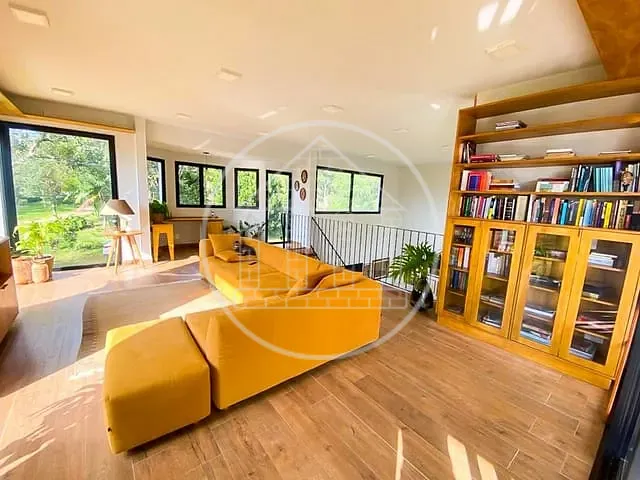 Sobrado com 550m² 3 quartos e 1 banheiro, à venda, no bairro Jardim das Palmeiras (Zona Sul) em São Paulo