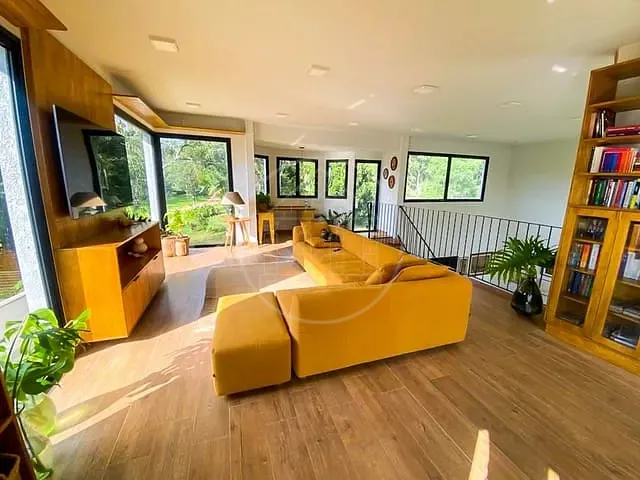 Sobrado com 550m² 3 quartos e 1 banheiro, à venda, no bairro Jardim das Palmeiras (Zona Sul) em São Paulo