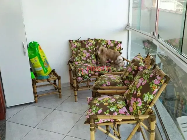 Sobrado 3 quartos e 3 banheiros, à venda, no bairro Jardim Las Vegas em Santo André