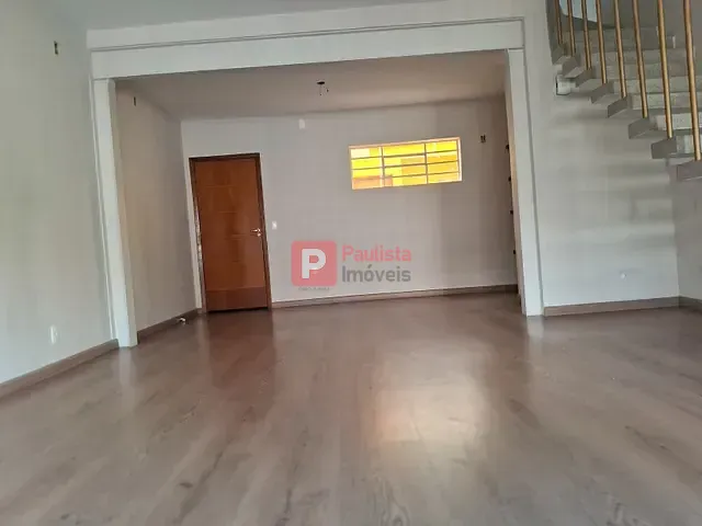 Sobrado com 95m², à venda ou para alugar, no bairro Campo Belo em São Paulo