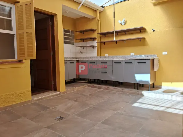 Sobrado com 95m², à venda ou para alugar, no bairro Campo Belo em São Paulo
