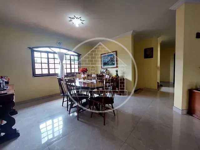 Sobrado com 800m² 5 quartos e 4 banheiros, à venda, no bairro Lagoa Grande em Embu-Guaçu