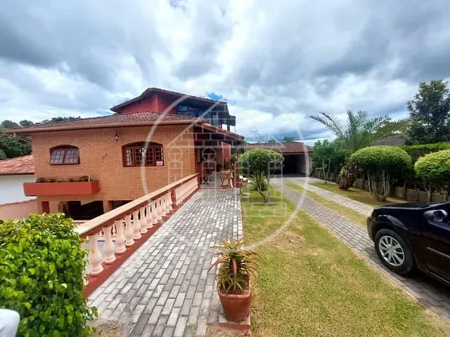 Sobrado com 800m² 5 quartos e 4 banheiros, à venda, no bairro Lagoa Grande em Embu-Guaçu
