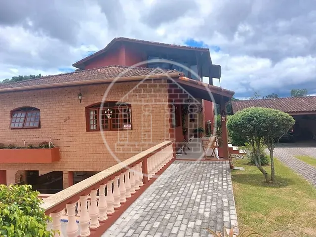 Sobrado com 800m² 5 quartos e 4 banheiros, à venda, no bairro Lagoa Grande em Embu-Guaçu