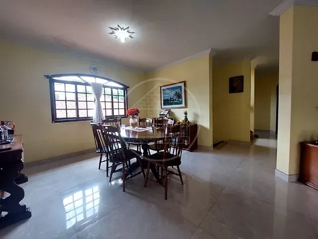 Sobrado com 800m² 5 quartos e 4 banheiros, à venda, no bairro Lagoa Grande em Embu-Guaçu