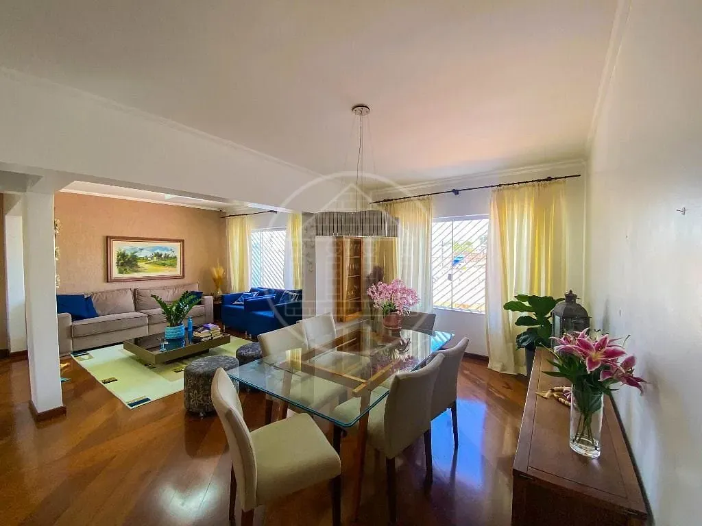 Sobrado, 3 quartos, 200 m² - Foto 1