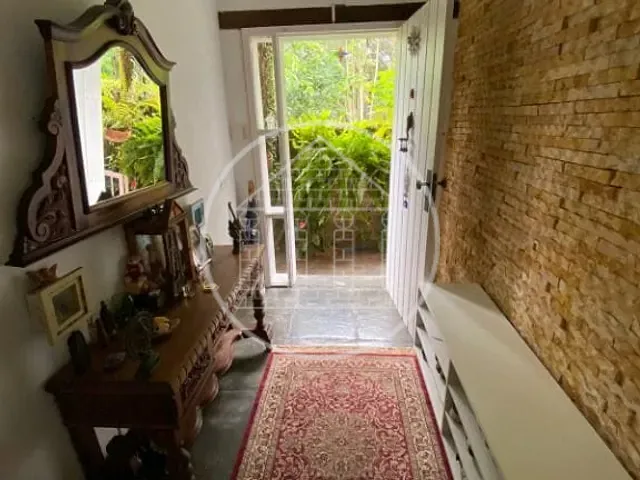 Sobrado com 250m² 3 quartos e 2 banheiros, à venda, no bairro Parque do Castelo em São Paulo