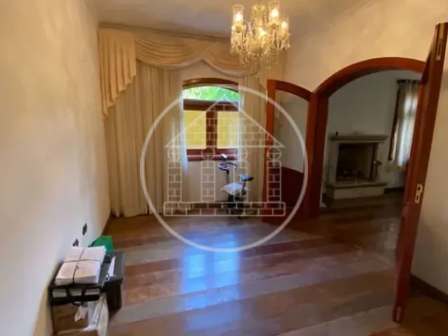 Sobrado com 468m² 5 quartos e 8 banheiros, à venda ou para alugar, no bairro Interlagos em São Paulo