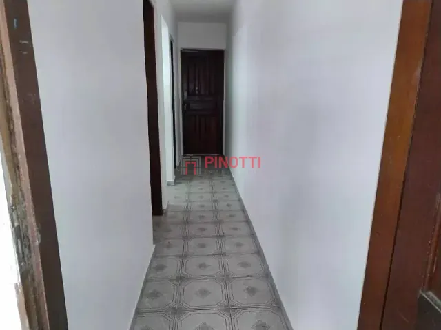 Sobrado 4 quartos e 2 banheiros, à venda ou para alugar, no bairro Dos Casa em São Bernardo do Campo