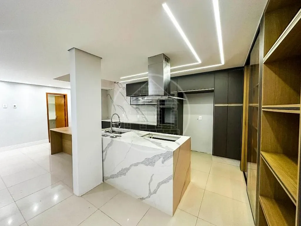 Sobrado, 3 quartos, 319 m² - Foto 8