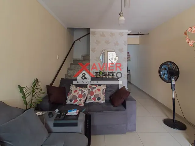 Sobrado 3 quartos e 3 banheiros, à venda, no bairro Parque Maria Luiza em São Paulo