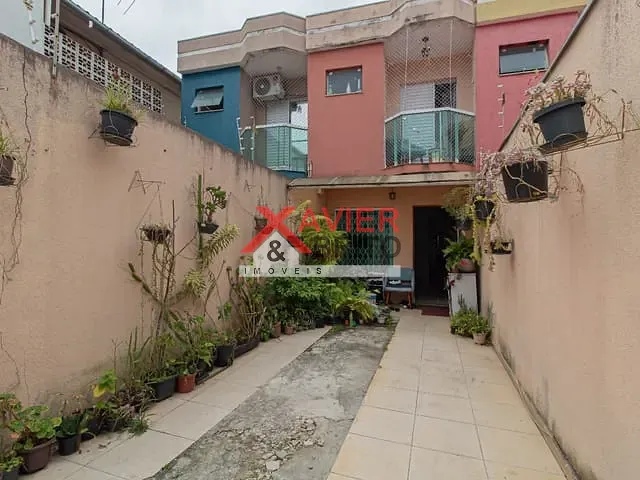 Sobrado 3 quartos e 3 banheiros, à venda, no bairro Parque Maria Luiza em São Paulo