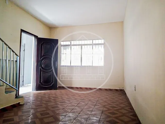 Sobrado com 245m² 5 quartos e 2 banheiros, à venda, no bairro Jardim Beatriz em São Paulo