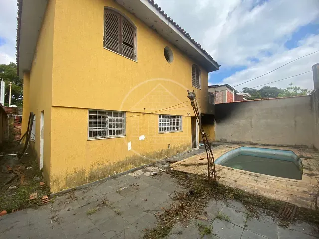 Sobrado com 260m² 4 quartos e 2 banheiros, à venda, no bairro Jardim Santa Helena em São Paulo