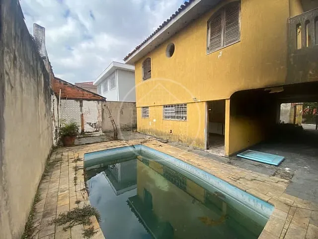 Sobrado com 260m² 4 quartos e 2 banheiros, à venda, no bairro Jardim Santa Helena em São Paulo