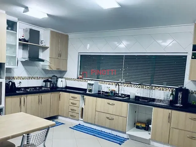 Sobrado 4 quartos e 5 banheiros, à venda, no bairro Santa Terezinha em São Bernardo do Campo