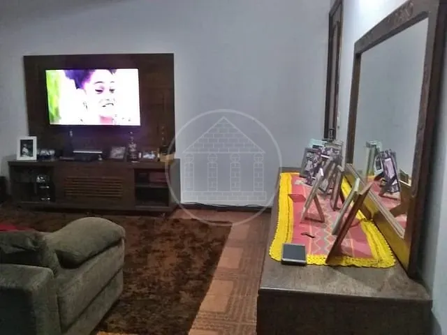 Sobrado com 324m² 6 quartos e 6 banheiros, à venda, no bairro Jardim Maria Luiza em São Paulo