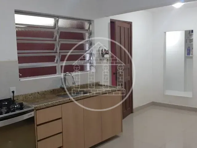 Sobrado com 125m² 3 quartos e 2 banheiros, à venda, no bairro Jardim Beatriz em São Paulo