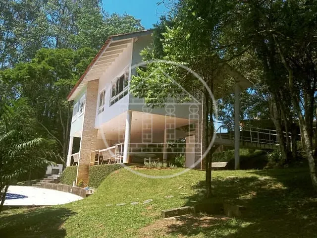 Sobrado com 1560m² 3 quartos e 3 banheiros, à venda, no bairro Lagoa Grande em Embu-Guaçu