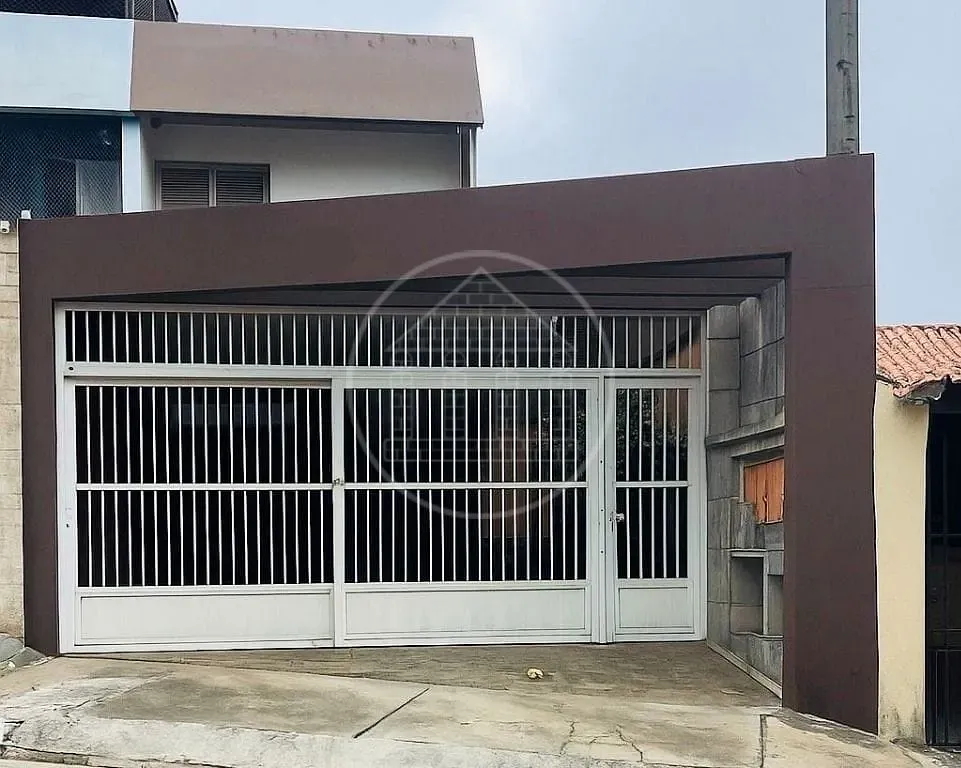 Sobrado, 3 quartos, 270 m² - Foto 1