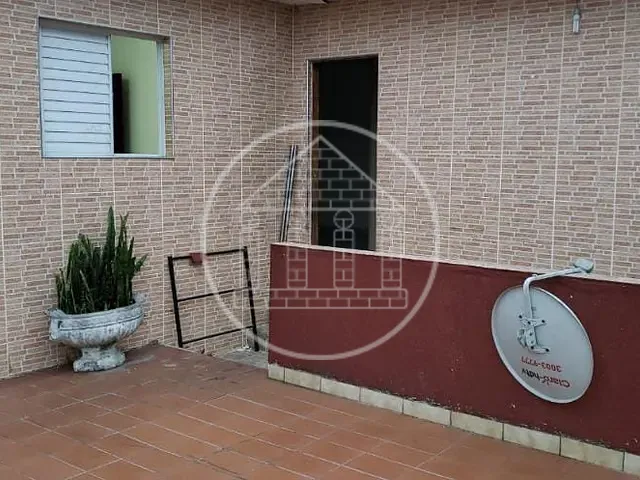 Sobrado com 250m² 4 quartos e 2 banheiros, à venda, no bairro Jardim Ipê em São Paulo