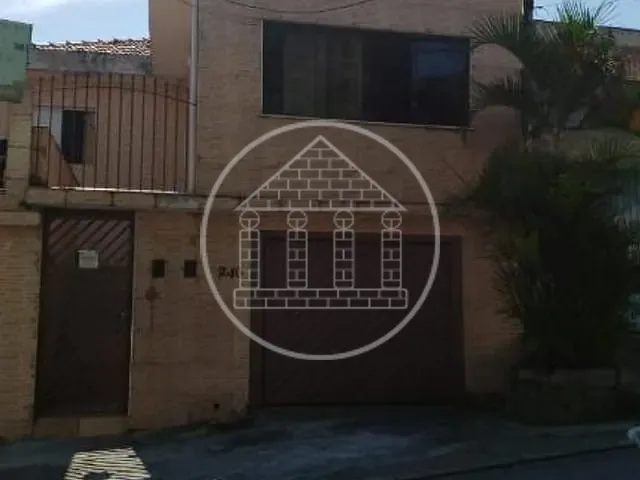 Sobrado com 250m² 4 quartos e 2 banheiros, à venda, no bairro Jardim Ipê em São Paulo