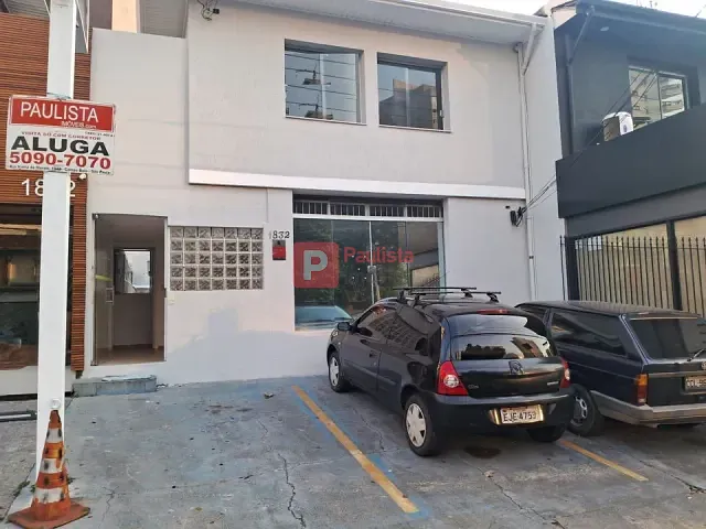 Sobrado com 175m², para alugar, no bairro Campo Belo em São Paulo