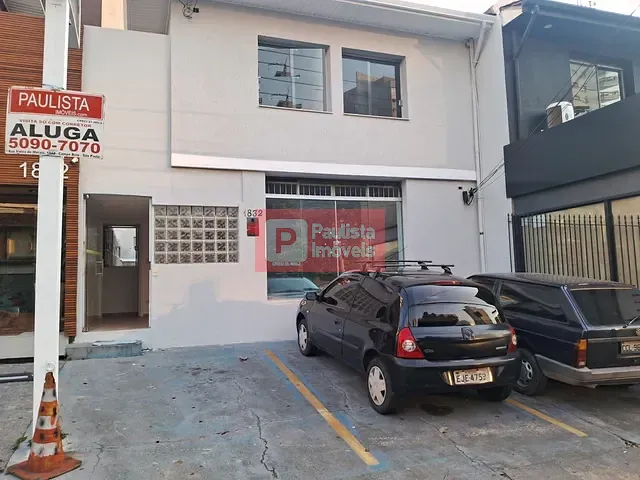 Sobrado com 175m², para alugar, no bairro Campo Belo em São Paulo