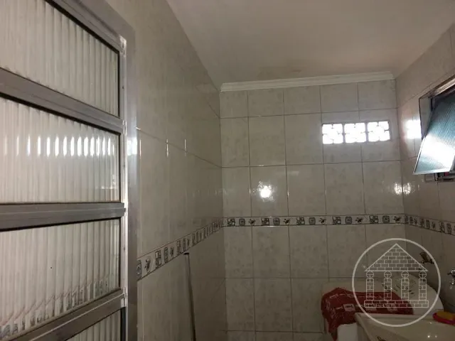 Sobrado com 216m² 4 quartos e 2 banheiros, à venda, no bairro Balneário São José em São Paulo