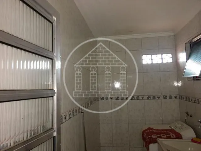 Sobrado com 216m² 4 quartos e 2 banheiros, à venda, no bairro Balneário São José em São Paulo