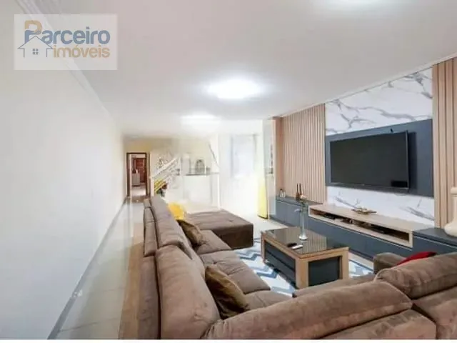Sobrado 4 quartos e 2 banheiros, à venda, no bairro Penha de França em São Paulo