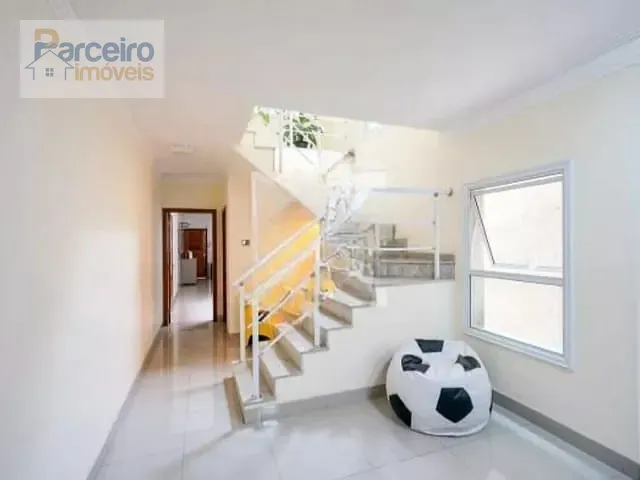 Sobrado 4 quartos e 2 banheiros, à venda, no bairro Penha de França em São Paulo