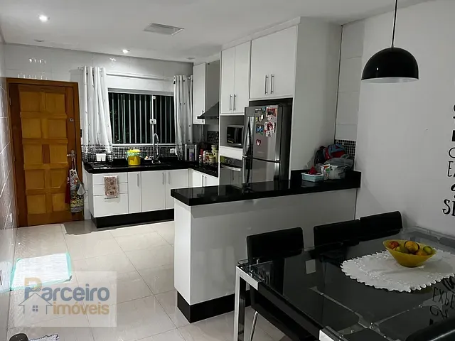 Sobrado com 210m² 3 quartos e 4 banheiros, à venda, no bairro Vila Guilhermina em São Paulo