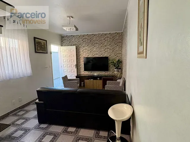 Sobrado com 200m² 4 quartos e 3 banheiros, à venda, no bairro Jardim Danfer em São Paulo