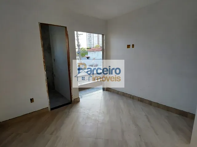 Sobrado 2 quartos e 2 banheiros, à venda, no bairro Vila Ré em São Paulo