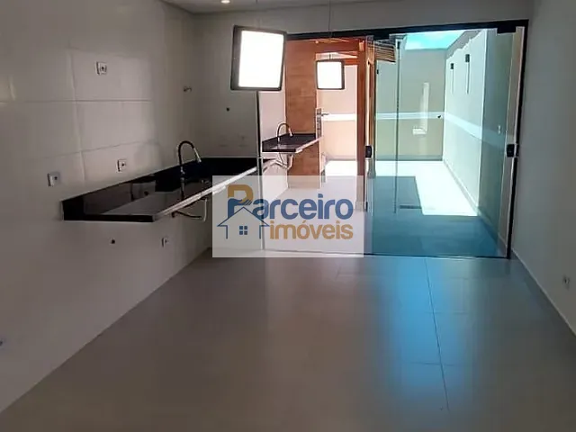 Sobrado 3 quartos e 1 banheiro, à venda, no bairro Cidade Líder em São Paulo