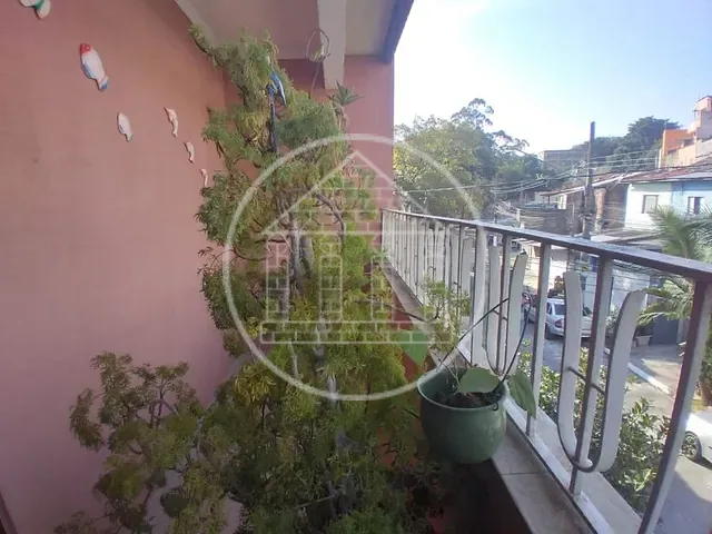 Sobrado com 370m² 2 quartos e 2 banheiros, à venda, no bairro Jardim das Imbuias em São Paulo