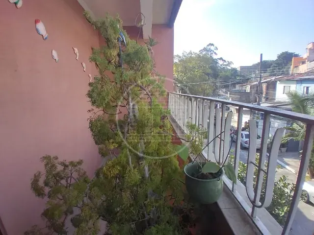 Sobrado com 370m² 2 quartos e 2 banheiros, à venda, no bairro Jardim das Imbuias em São Paulo
